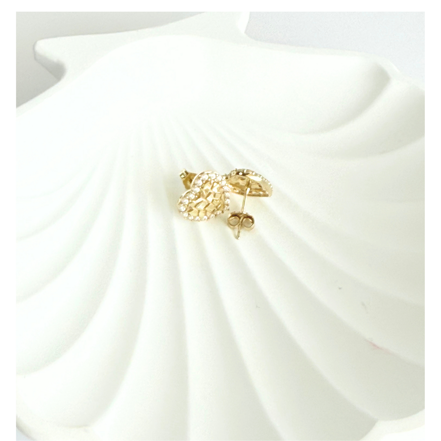 Aretes de corazon con circonita de oro 10k de mujer
