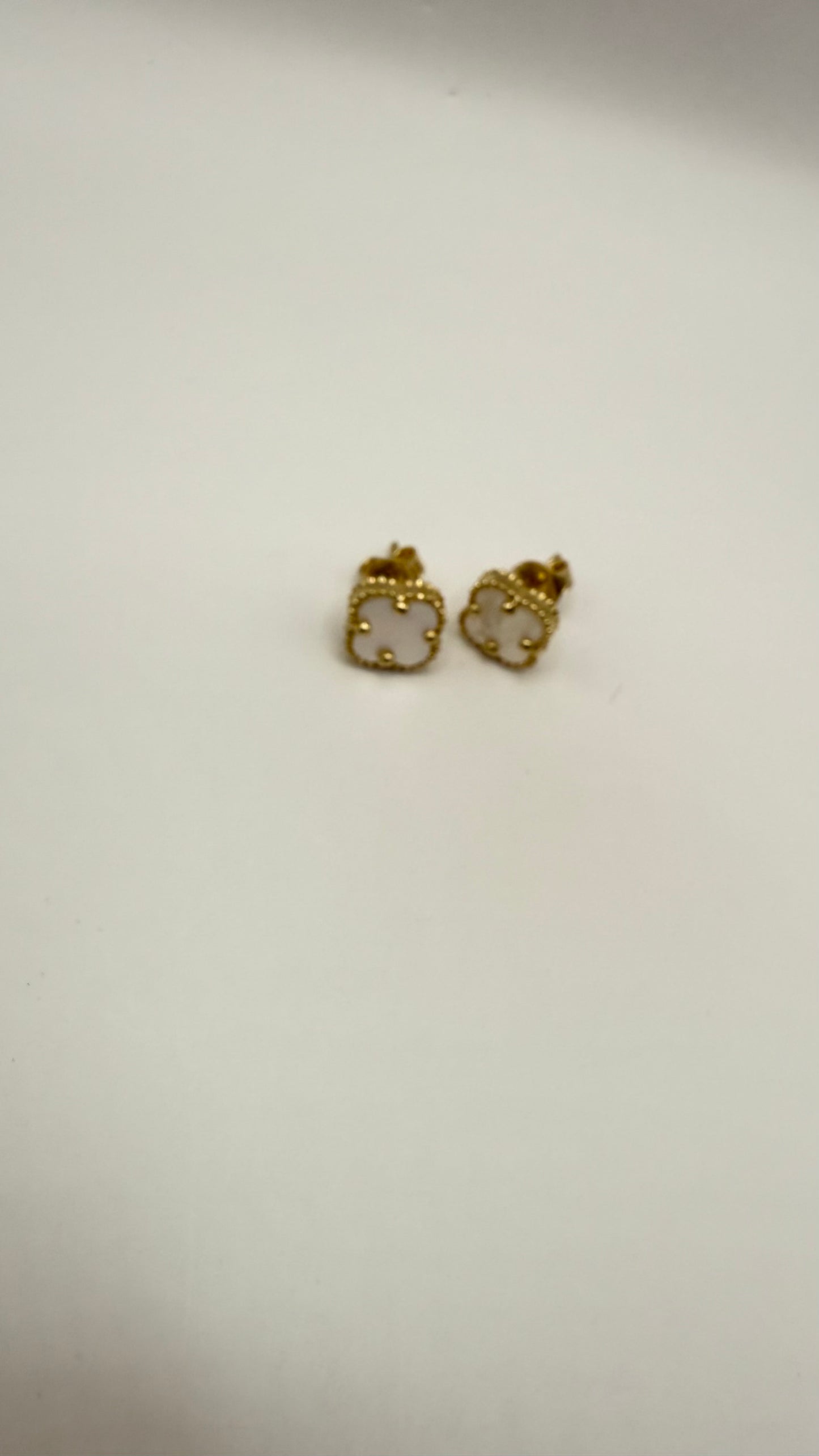 Aretes clover Blanca's de oro 10k de mujer