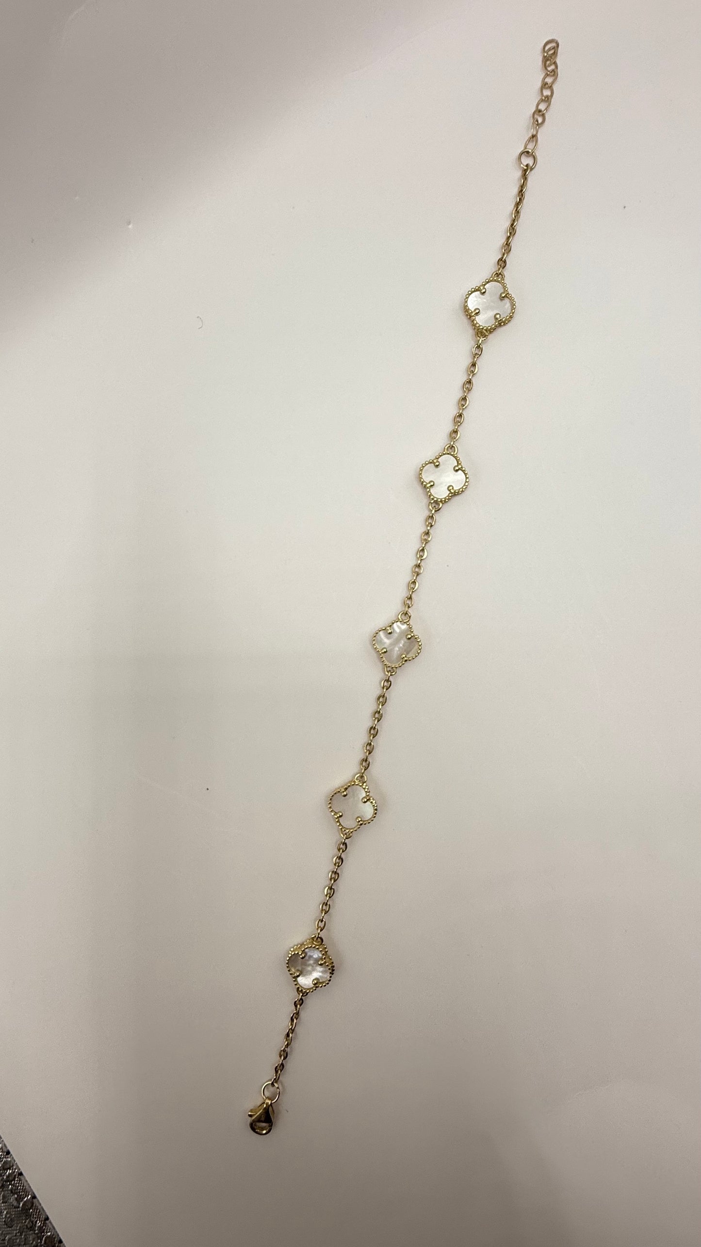 10k Gold Clovers Bracelet with 5 White Flowers, Size 8 for Women