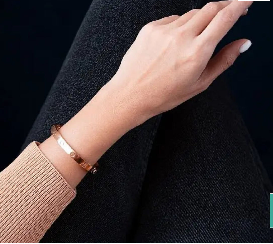 Cartier 10k gold bracelet, size 18 for women