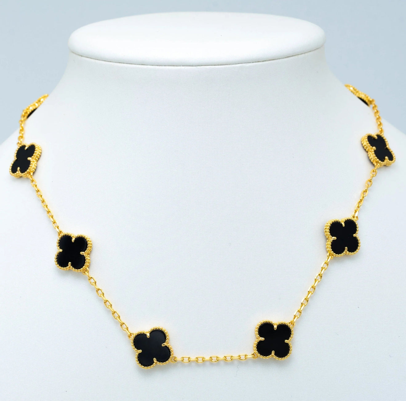 10k Gold Clover Necklace with 10 Dark Flowers, Women's Size 18mm