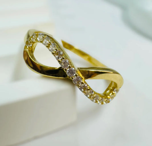 Anillo infinito de oro de 10k y circonitas talla 8.5 para mujer
