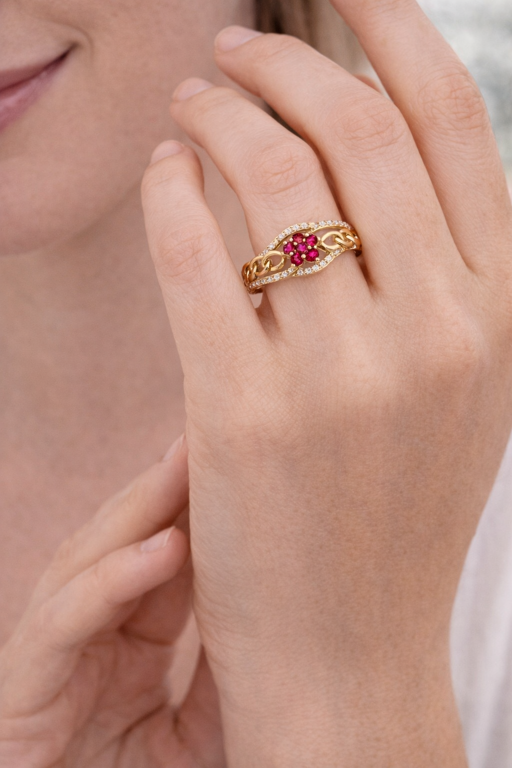 14k Gold Ring with Links and Cubic Zirconia, Red Flower, Women's Size 8