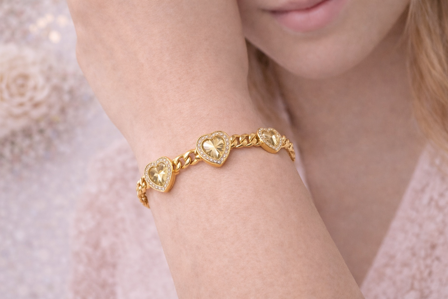 10K Gold Heart Bracelet Size 7.5