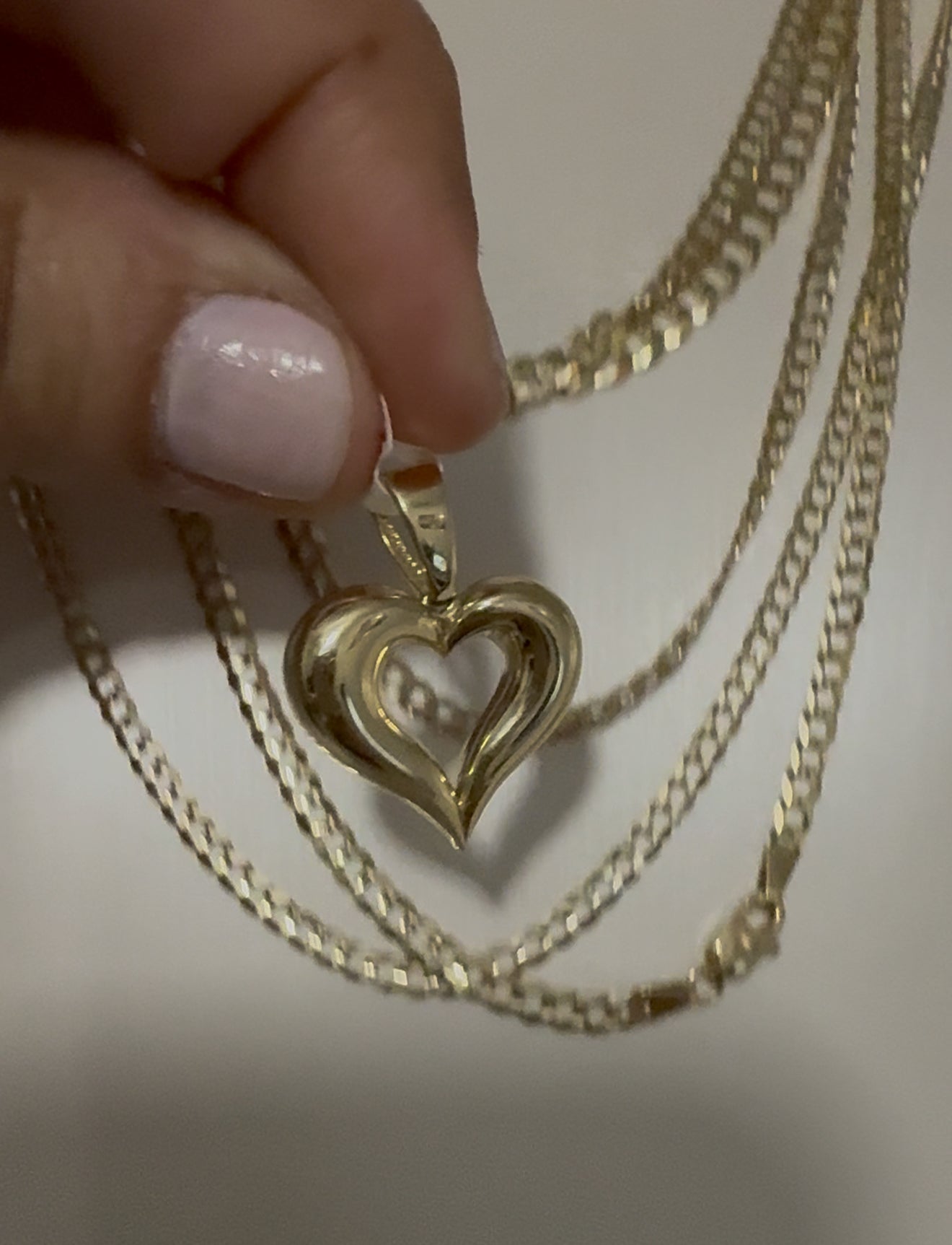 Women's 10k gold heart pendant