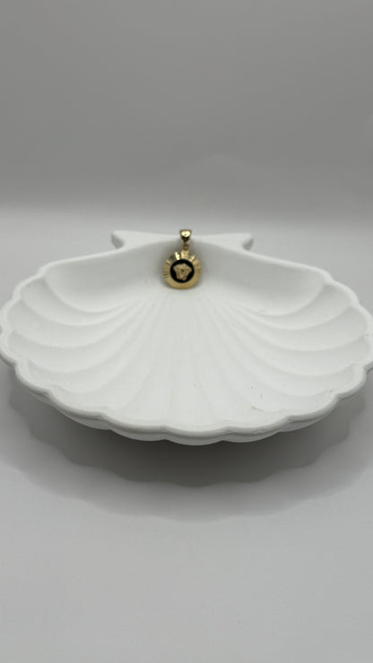 10k gold Versa pendant with onyx for women