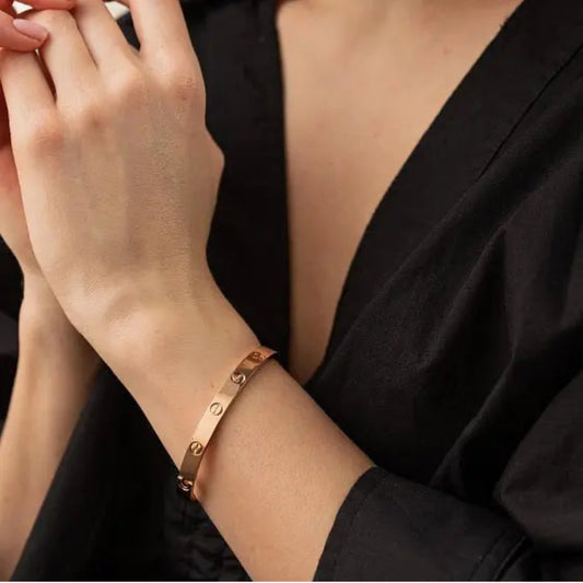 Pulsera Cartier de oro de 14 quilates, talla 18 para mujer