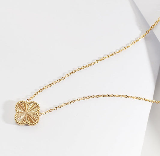 10k gold Clover chain with a golden flower, size 18mm for women