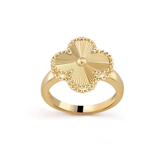 10k gold clover ring size 6 3/4 for women