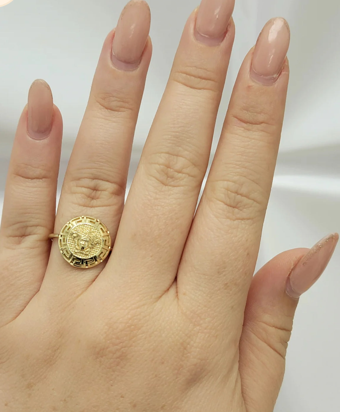 Versace 10k gold ring size 7.5 for women
